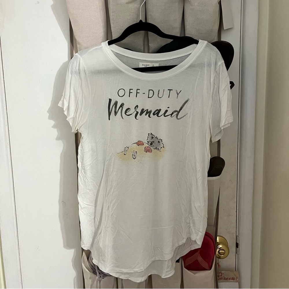 ❌SOLD❌ Gilly Hicks Off Duty Mermaid T-Shirt